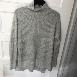 TOPSHOP light gray and lightweight sweater